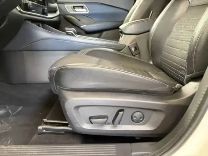 Photo 16 Nissan Qashqai  Mild Hybrid 158 ch Xtronic