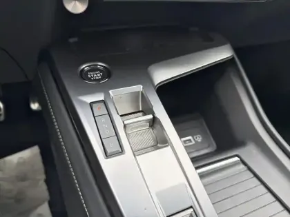 Photo 23 Peugeot 308  PHEV 180 e-EAT8 GT