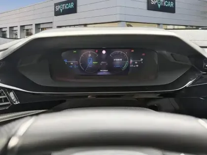 Photo 20 Peugeot 308  PHEV 180 e-EAT8 GT