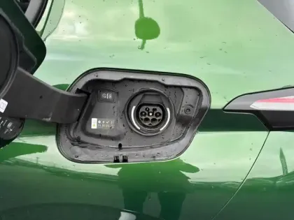 Photo 6 Peugeot 308  PHEV 180 e-EAT8 GT