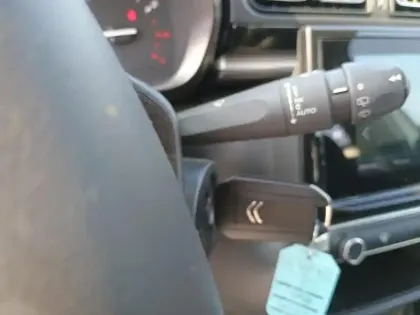 Photo 17 Citroën C3  PureTech 83 S&S BVM5 Shine Business