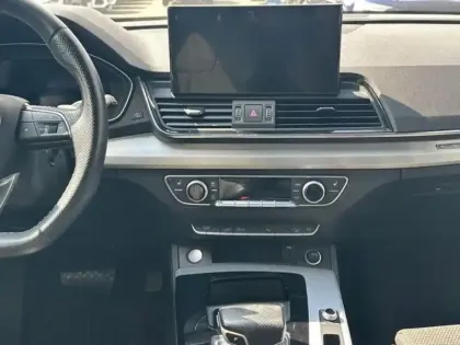 Photo 9 Audi Q5 55 TFSIe 367 S tronic 7 Quattro S line