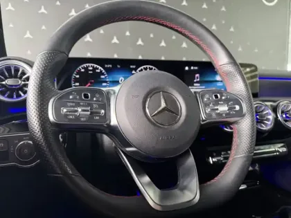 Photo 33 Mercedes Classe A 250 e AMG Line
