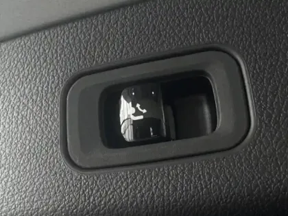 Photo 38 Mercedes Classe GLC Gén. II (X254) Ph1 AMG Line 5