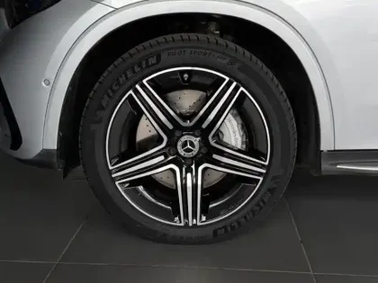 Photo 28 Mercedes Classe GLC Gén. II (X254) Ph1 AMG Line 5