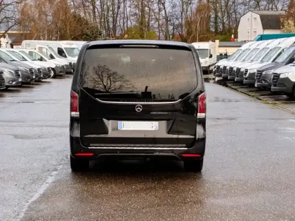 Photo 5 Mercedes CLA V 300 d AVANTGARDE Long