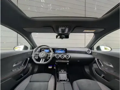 Photo 10 Mercedes Classe A 250 e Hybrid EQ 