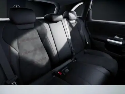 Photo 30 Mercedes Classe B 200 d AMG Line