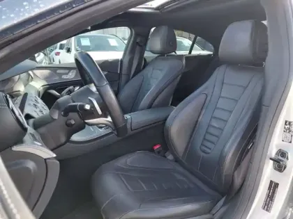 Photo 35 Mercedes CLS 400 d 4MATIC Coupé AMG Line+