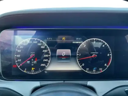 Photo 37 Mercedes CLS 400 d 4MATIC Coupé AMG Line+