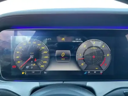 Photo 38 Mercedes CLS 400 d 4MATIC Coupé AMG Line+