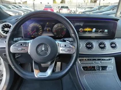 Photo 31 Mercedes CLS 400 d 4MATIC Coupé AMG Line+