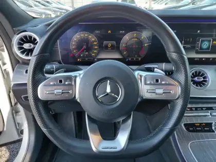 Photo 36 Mercedes CLS 400 d 4MATIC Coupé AMG Line+