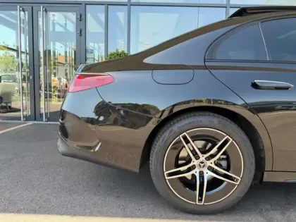 Photo 29 Mercedes Classe E  220 d AMG Line Berlin
