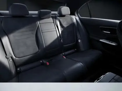 Photo 35 Mercedes Classe C  220 d Berline AMG Lin