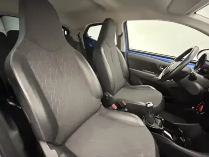 Photo 21 Toyota Aygo Gén. II Ph2 NG x-clusiv 5