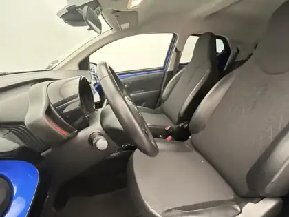 Photo 17 Toyota Aygo Gén. II Ph2 NG x-clusiv 5