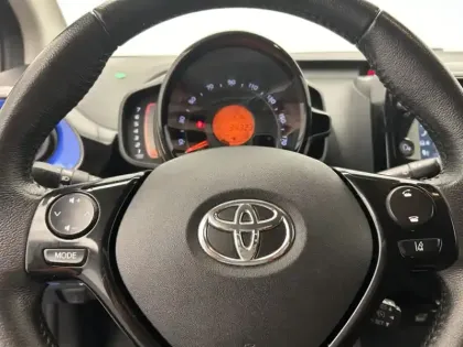 Photo 12 Toyota Aygo Gén. II Ph2 NG x-clusiv 5
