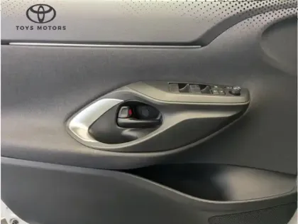 Photo 15 Toyota Yaris Hybride 1.5 HYBRID 116H DYNAMIC AUTO