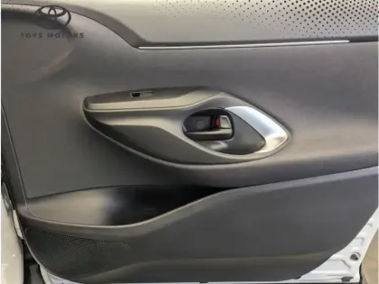 Photo 9 Toyota Yaris Hybride 1.5 HYBRID 116H DYNAMIC AUTO