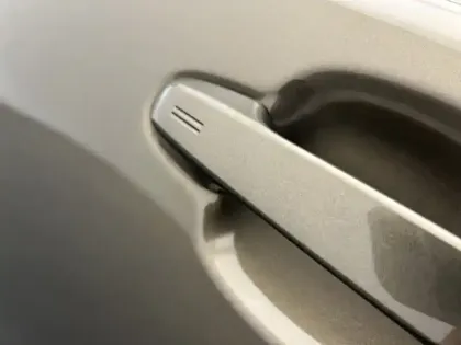 Photo 19 Toyota C-HR 1.8 Hybride 122 Distinctive