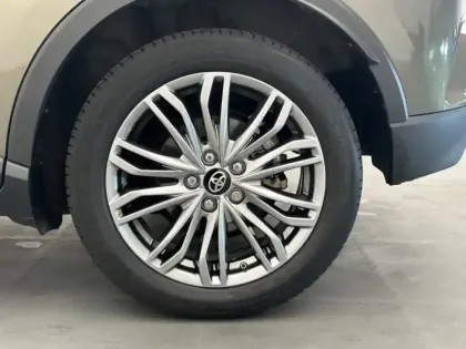 Photo 8 Toyota C-HR 1.8 Hybride 122 Distinctive