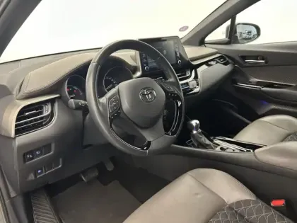 Photo 17 Toyota C-HR 1.8 Hybride 122 Distinctive