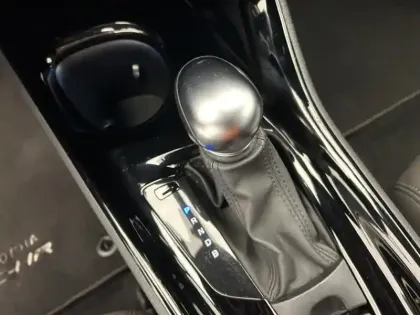 Photo 14 Toyota C-HR 1.8 Hybride 122 Distinctive