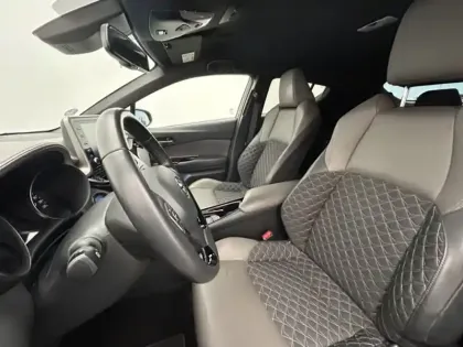 Photo 18 Toyota C-HR 1.8 Hybride 122 Distinctive