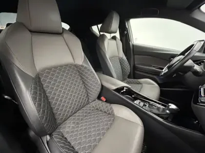 Photo 22 Toyota C-HR 1.8 Hybride 122 Distinctive