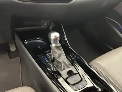 Photo 12 Toyota C-HR 1.8 Hybride 122 Distinctive