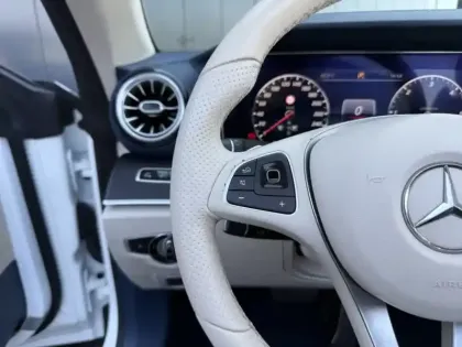 Photo 21 Mercedes Classe E Gén. V (W213) Ph1 Sportline 4