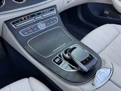 Photo 24 Mercedes Classe E Gén. V (W213) Ph1 Sportline 4