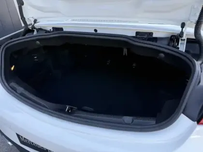 Photo 8 Mercedes Classe E Gén. V (W213) Ph1 Sportline 4