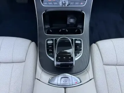 Photo 29 Mercedes Classe E Gén. V (W213) Ph1 Sportline 4