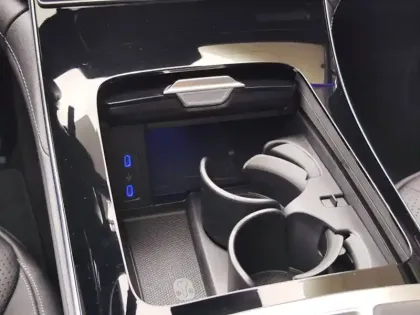 Photo 12 Mercedes Classe E Berline 300 245ch AMG Line Classe / 295 L