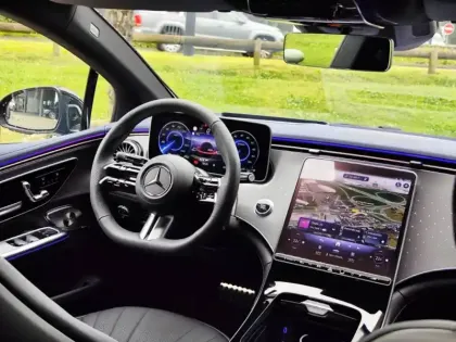 Photo 8 Mercedes Classe E Berline 300 245ch AMG Line Classe / 295 L