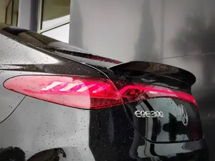 Photo 6 Mercedes Classe E Berline 300 245ch AMG Line Classe / 295 L