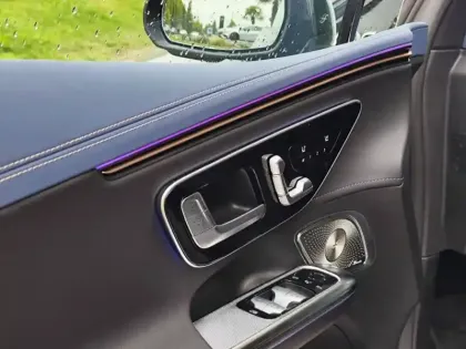 Photo 11 Mercedes Classe E Berline 300 245ch AMG Line Classe / 295 L