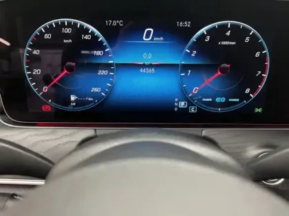 Photo 11 Mercedes CLA 300 AMG Line