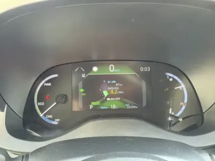 Photo 20 Toyota Yaris Hybride 1.5 HYBRID 116H TRAIL