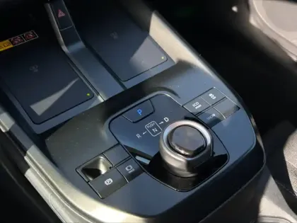 Photo 12 Toyota C-HR Design Grande Autonomie 77 kWh 224ch +