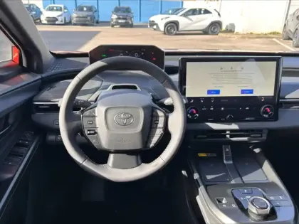 Photo 6 Toyota C-HR Design Grande Autonomie 77 kWh 224ch +