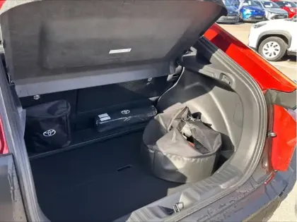 Photo 16 Toyota C-HR Design Grande Autonomie 77 kWh 224ch +