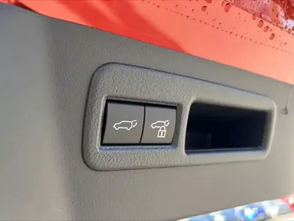 Photo 17 Toyota C-HR Design Grande Autonomie 77 kWh 224ch +