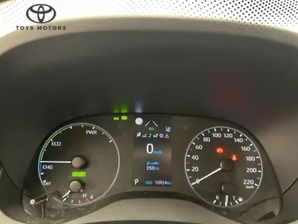 Photo 10 Toyota Yaris Hybride 116h Dynamic