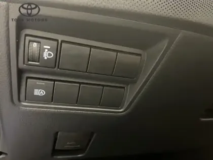 Photo 16 Toyota Yaris Hybride 116h Dynamic