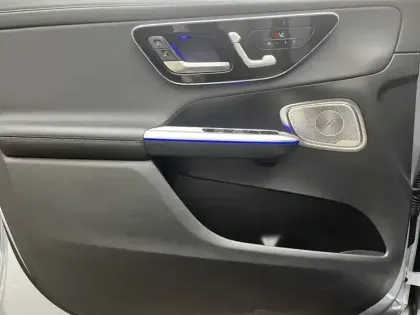 Photo 16 Mercedes Classe GLC SUV 300 de Hybrid EQ 4MATIC AMG Line