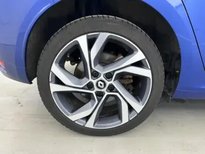 Photo 21 Renault Megane 1.6 E-Tech Plug-in 160ch RS Line Suréquipée