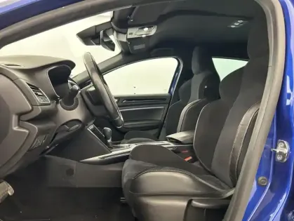 Photo 8 Renault Megane 1.6 E-Tech Plug-in 160ch RS Line Suréquipée